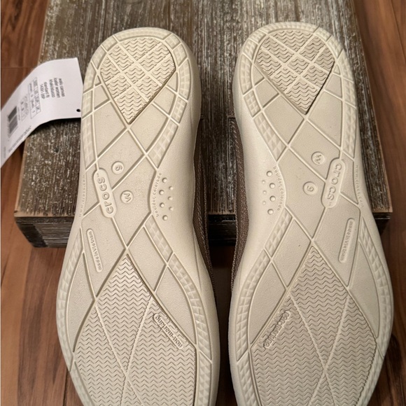 Brand New Women Crocs Walu Canvas Loafer Size 9 - Picture 5 of 11